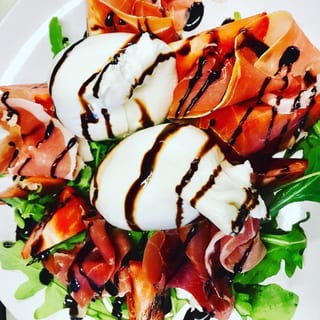 Prosciutto & Fresh Mozzarella Cheese app
